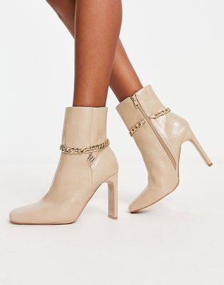 River Island chain detail heeled boot in cream-White