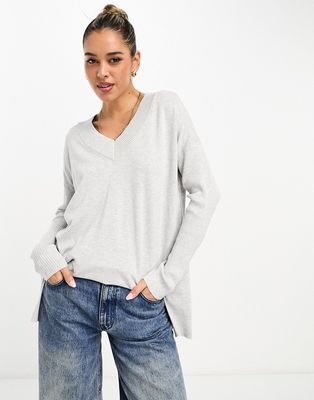River Island v-neck fine knit sweater in gray