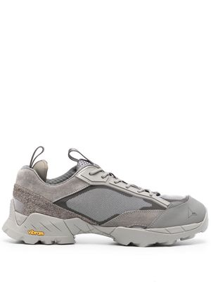 ROA Lhakpa logo-embroidered sneakers - Grey