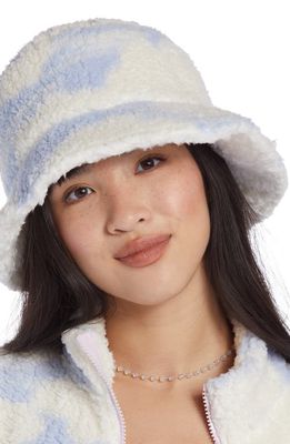 Roxy x Chloe Kim In the Clouds Fleece Bucket Hat in Hgbl Clouds