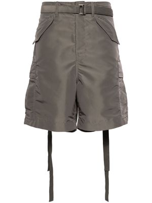 sacai belted cargo shorts - Grey