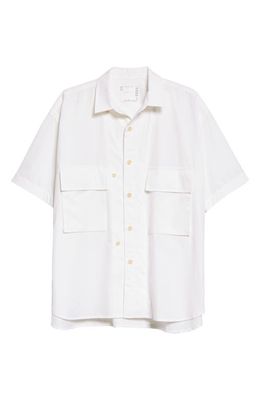 Sacai Boxy Two-Pocket Short Sleeve Cotton Poplin Button-Up Shirt in White