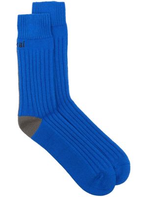 sacai logo intarsia-knit ribbed socks - Blue