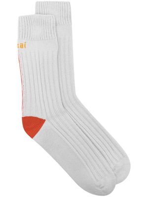 sacai logo intarsia-knit ribbed socks - Grey