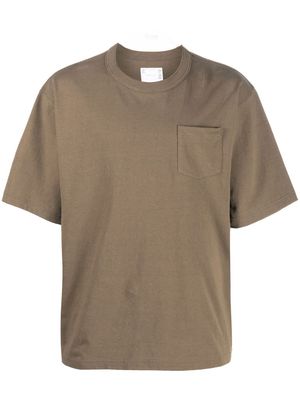 sacai logo-plaque short-sleeved T-shirt - Green