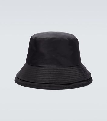 Sacai Nylon bucket hat