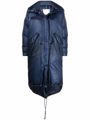sacai oversized hooded down coat - Blue
