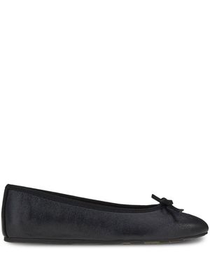 Salvatore Ferragamo flat leather ballerina shoes - Black