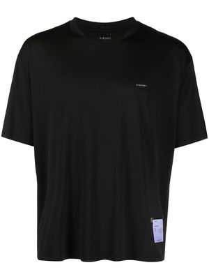 Satisfy logo-print performance T-shirt - Black