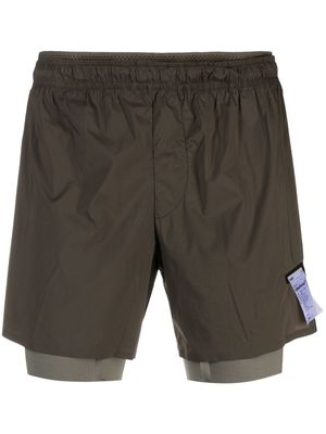Satisfy text-print elasticated-waist shorts - Brown