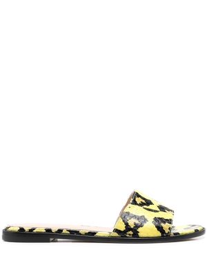 Scarosso graphic-print leather sliders - Yellow
