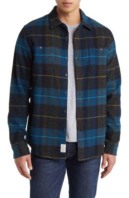 Schott NYC Two-Pocket Flannel Long Sleeve Button-Up Shirt in Blue/green