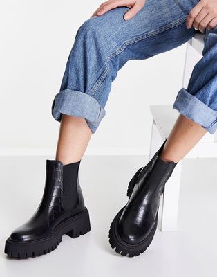 schuh Avelina leather chunky chelsea boots in black