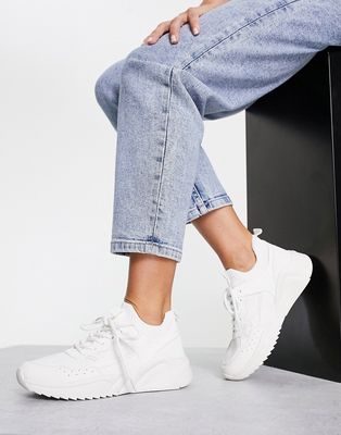 schuh Nava sneakers in white