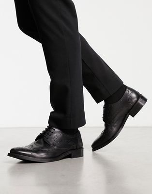 Schuh Rowland brogues in black leather