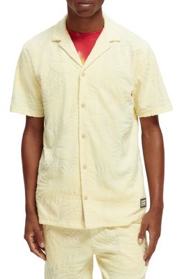Scotch & Soda Short Sleeve Organic Cotton Blend Terry Jacquard Button-Up Camp Shirt in 0767-Banana