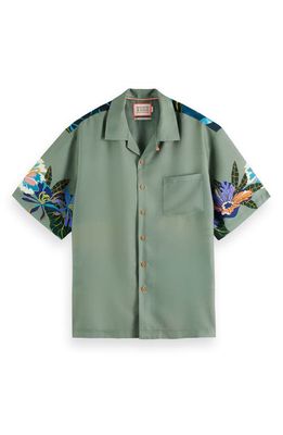 Scotch & Soda Trim Fit Tennis Print Short Sleeve Button-Up Camp Shirt in 5725-Green Tennis Aop