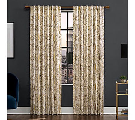 Scott Living Aubry Floral Blackout Curtain Pane l 52"x84"