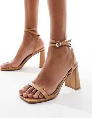 Simmi London Bia strappy block heeled sandal in beige-Neutral