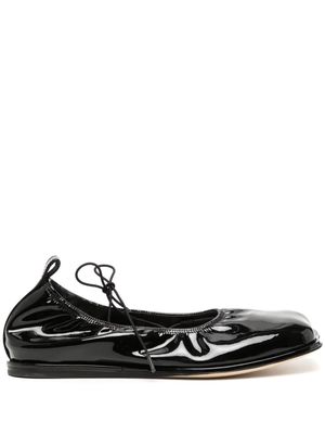 Simone Rocha heart-toe patent leather ballerina shoes - Black