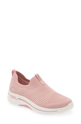 SKECHERS GOwalk Arch Fit Slip-On Sneaker in Light Pink