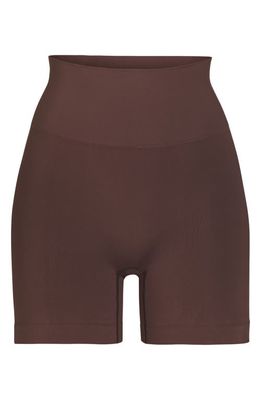 SKIMS Soft Smoothing Seamless Shorts in Cocoa