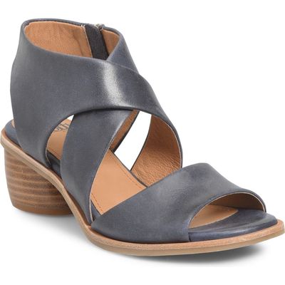 Söfft Camille Sandal in Sky Navy 