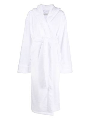 Soho Home belted-waist hooded robe - White