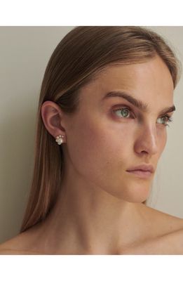 Sophie Bille Brahe Federico Single Pearl Earring in Left Side Pearl