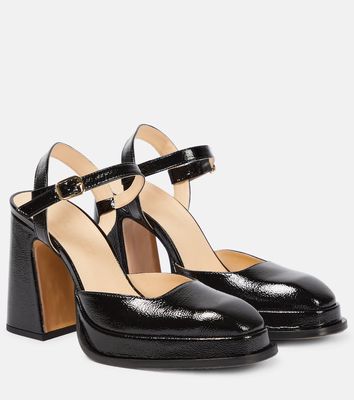 Souliers Martinez Malasana patent leather pumps