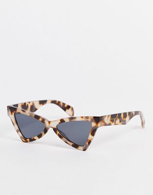 South Beach 90s cat eye sunglasses in gray tortoiseshell resin