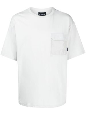 SPORT b. by agnès b. contrast pocket T-shirt - Neutrals