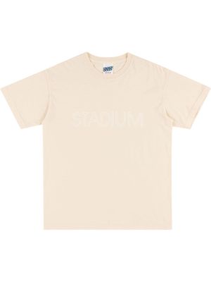 STADIUM GOODS® logo-print T-shirt - Neutrals