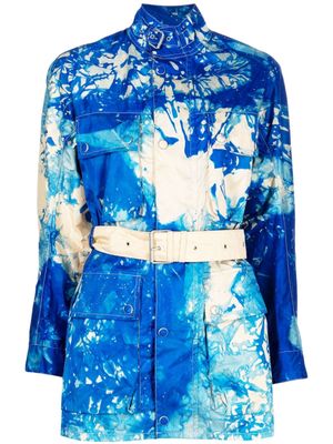 Stain Shade belted graphic-print jacket - Blue