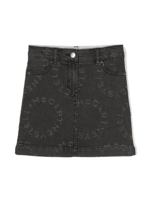 Stella McCartney Kids monogram-pattern denim skirt - Black