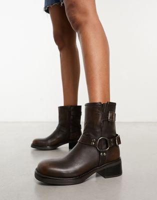Steve Madden Brixton low ankle biker boots with hardware in brown