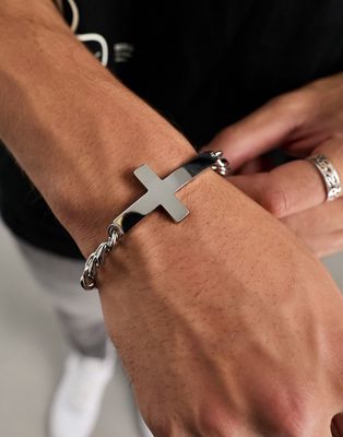 Steve Madden cross chain bracelet in silver