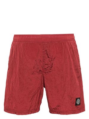 Stone Island Compass-patch crinkled swim shorts - Red