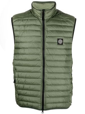 Stone Island compass-patch feather-down gilet - Green
