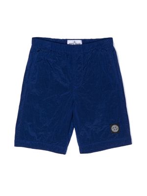 Stone Island Junior Compass-appliqué shell shorts - Blue