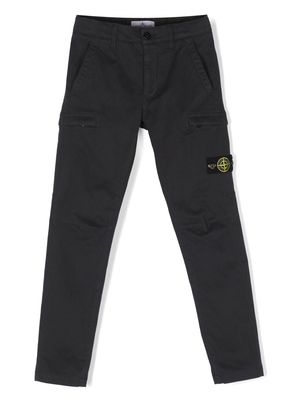 Stone Island Junior compass-patch chino trousers - Black