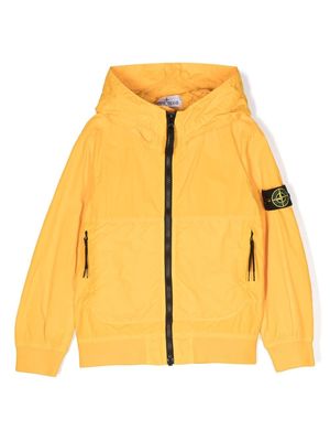 Stone Island Junior crinkled-finish hooded jacket - Yellow