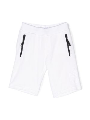 Stone Island Junior debossed-logo cotton shorts - White