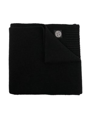 Stone Island Junior logo-patch detail knit scarf - Black