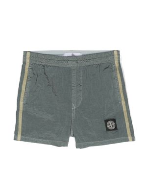 Stone Island Junior logo patch shorts - Grey