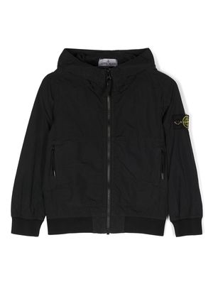 Stone Island Junior logo-patch sleeve hooded jacket - Black