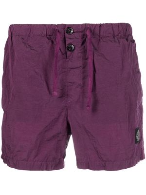 Stone Island logo-patch crinkled shorts - Purple