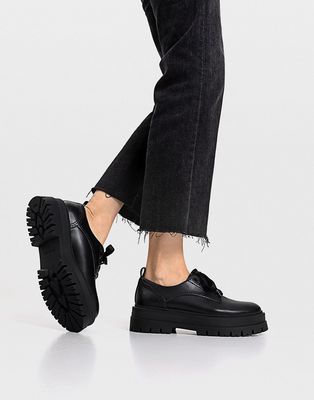 Stradivarius chunky lace up flat shoes in black
