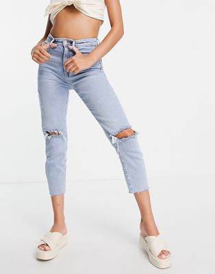 Stradivarius cropped cotton slim mom jeans with stretch and rip in light blue - MBLUE-Blues