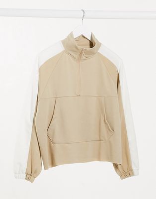 Stradivarius fleece sweatshirt with half zip in beige-Neutral